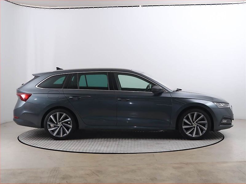 Škoda Octavia (2020) Style 2.0 TDI, Automat, Kůže - fotka 6 z 20
