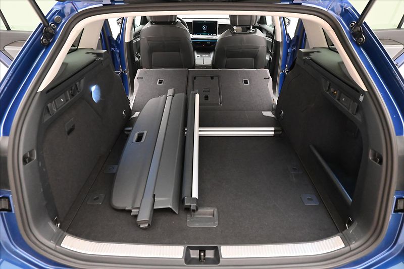 Volkswagen Passat 2,0 TDI 110 kW DSG Business Zá - fotka 11 z 33