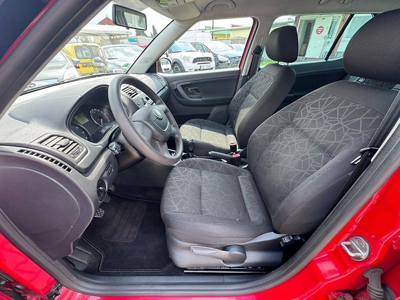 Škoda Fabia (2011) 1,2 TSI 63 KW KM STK - fotka 19 z 49