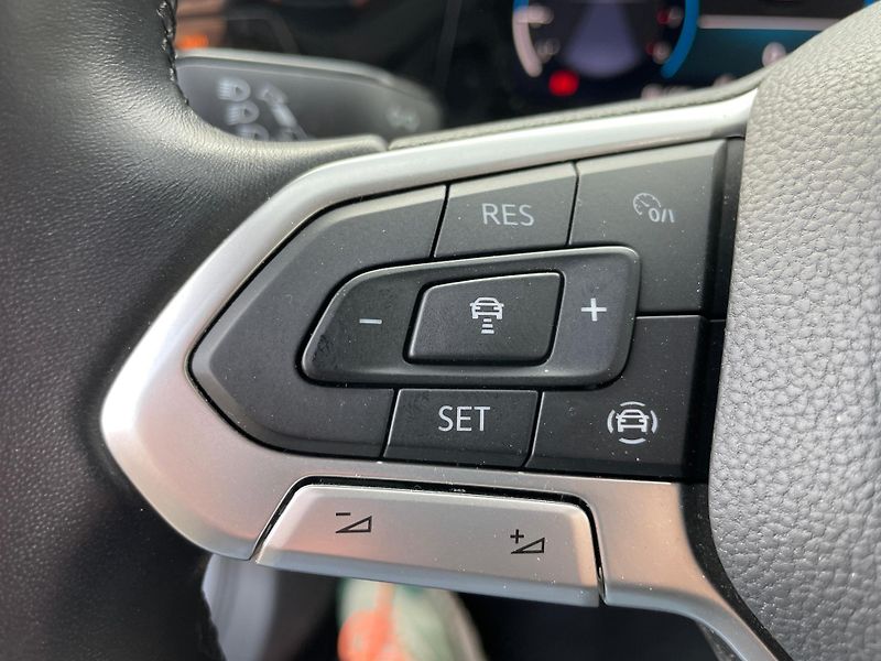 Volkswagen Golf VIII 1,0TSI - fotka 14 z 21