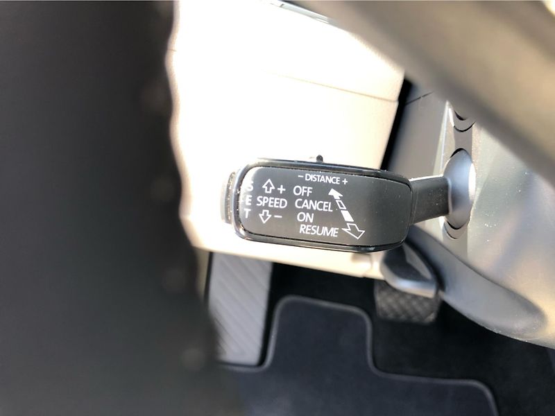 Škoda Superb Combi 2,0 TDI L&K TD 147 kW DS - fotka 17 z 30