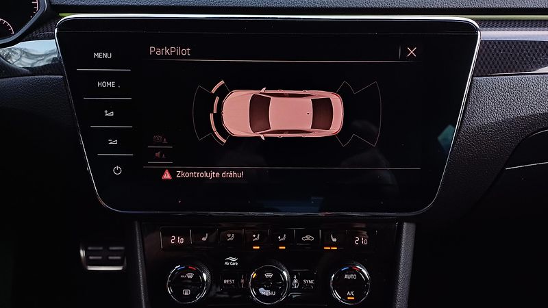 Škoda Superb 140kW TDI 4x4 SPORTLINE - fotka 45 z 47