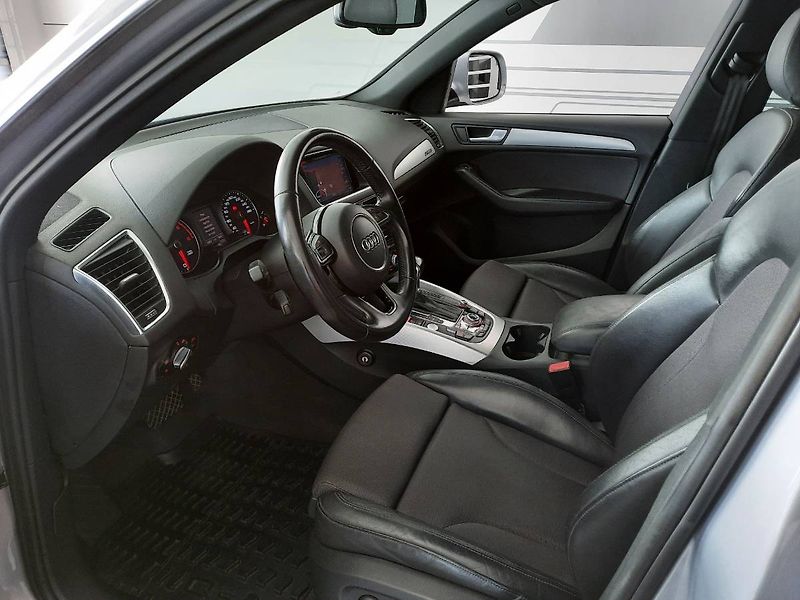 Audi Q5 (2016) 2.0 TDI quattro (140kW/190k) S - fotka 6 z 21