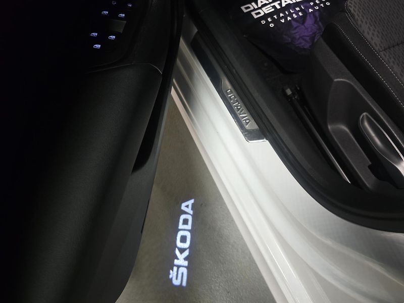 Škoda Octavia 2.0TDI 110KW DSG STYLE+ MATRIX - fotka 15 z 39