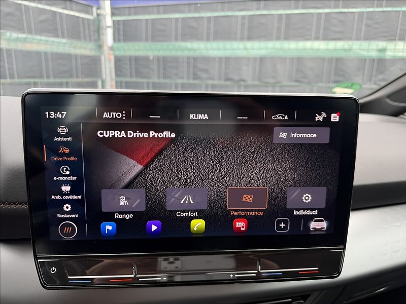 Cupra Born 150 kW 58 kWh - fotka 14 z 24