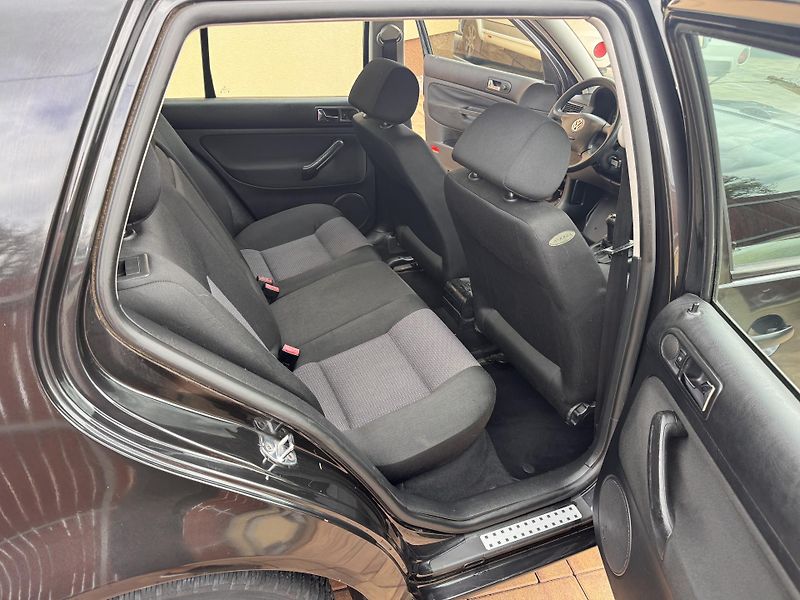 Volkswagen Golf IV 1.4i 55Kw Special - Tažný - fotka 12 z 15