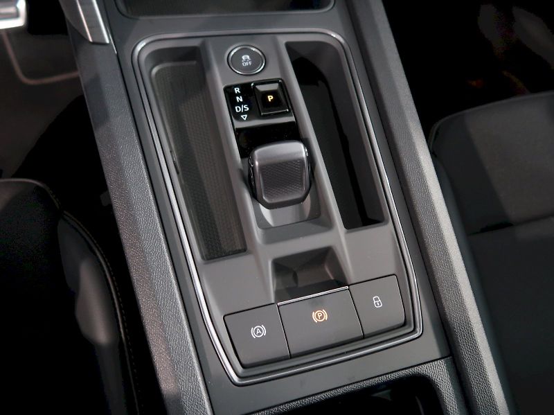 Cupra Leon (2024) VZ 2.0TSI 228KW 4x4 - fotka 37 z 42