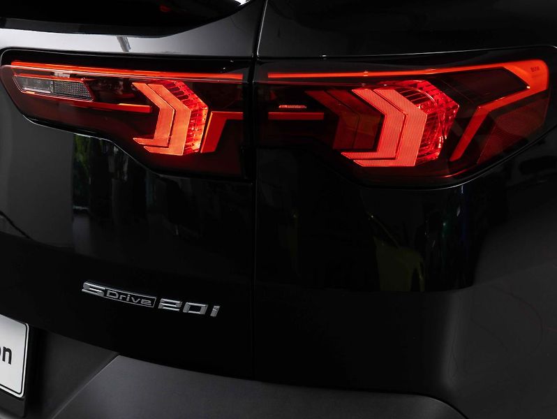 BMW X2 sDrive20i - fotka 10 z 23
