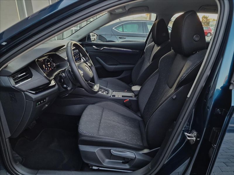 Škoda Octavia 1.4 TSI iV DSG Style,ČR,1.Maj - fotka 19 z 50