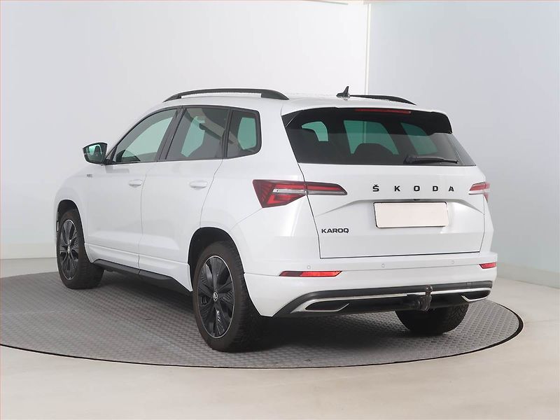 Škoda Karoq (2022) Sportline 1.5 TSI - fotka 4 z 18