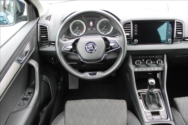 Škoda Karoq 2,0 TDi  DPH, ČR, SERVISKA - fotka 12 z 33