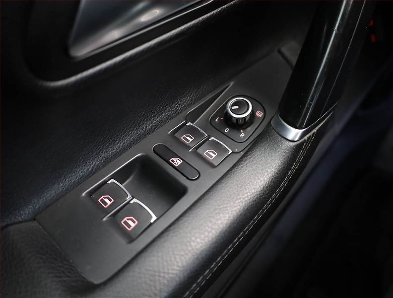 Volkswagen Passat CC (2010) 2.0 TDI BMT, 4X4, Automat - fotka 17 z 20