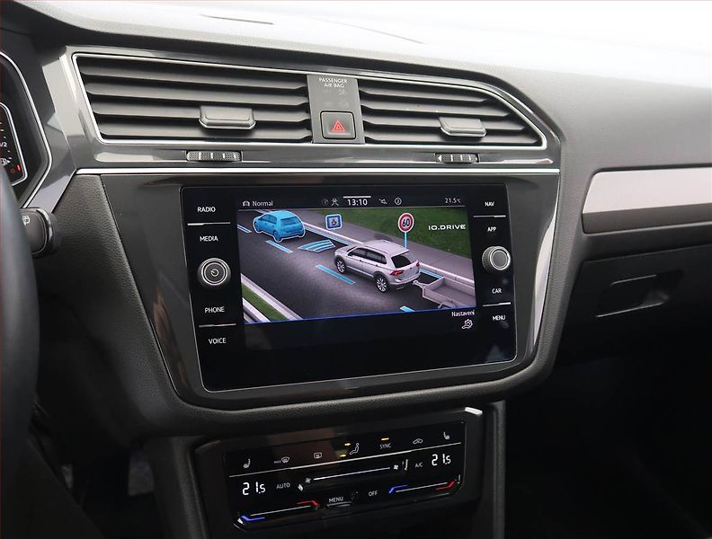 Volkswagen Tiguan Allspace (2024) Life 2.0 TDI, digi klima - fotka 18 z 28