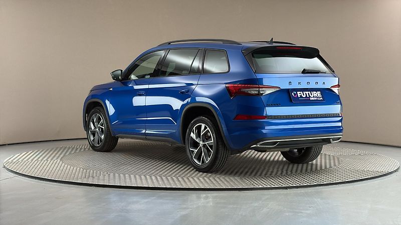Škoda Kodiaq 2.0 TDI DSG 4x4 Sportline - fotka 2 z 29