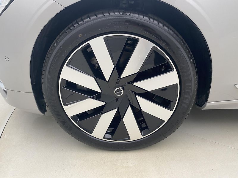 Volvo V90 T6 AWD RECHARGE BRIGHT PLUS - fotka 37 z 58