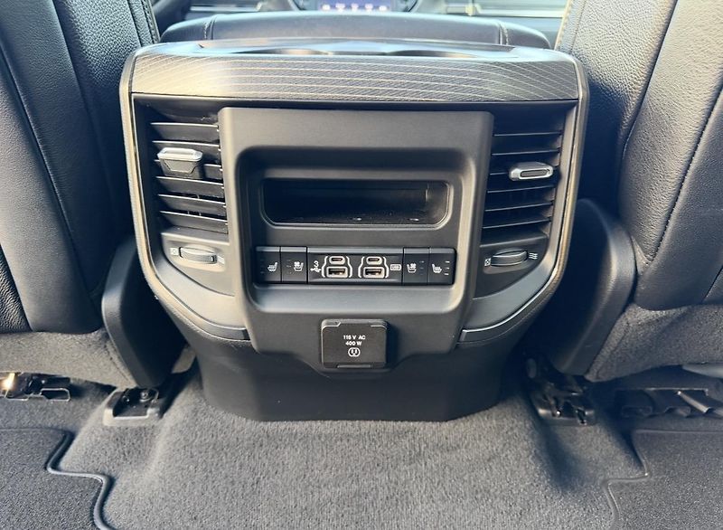 Dodge RAM (2019) +LIMITED+VERTEX+MOTO METAL+ - fotka 23 z 24