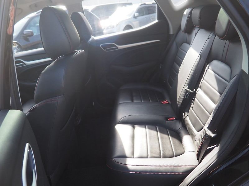 MG ZS (2023) 1.0T-GDI, Luxury - fotka 13 z 37