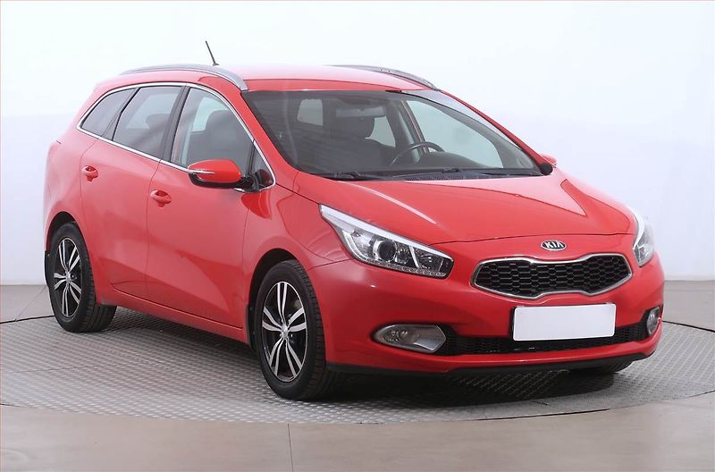 Kia Ceed (2015) 1.6 GDI, Serv.kniha, Tempomat - fotografie inzerátu