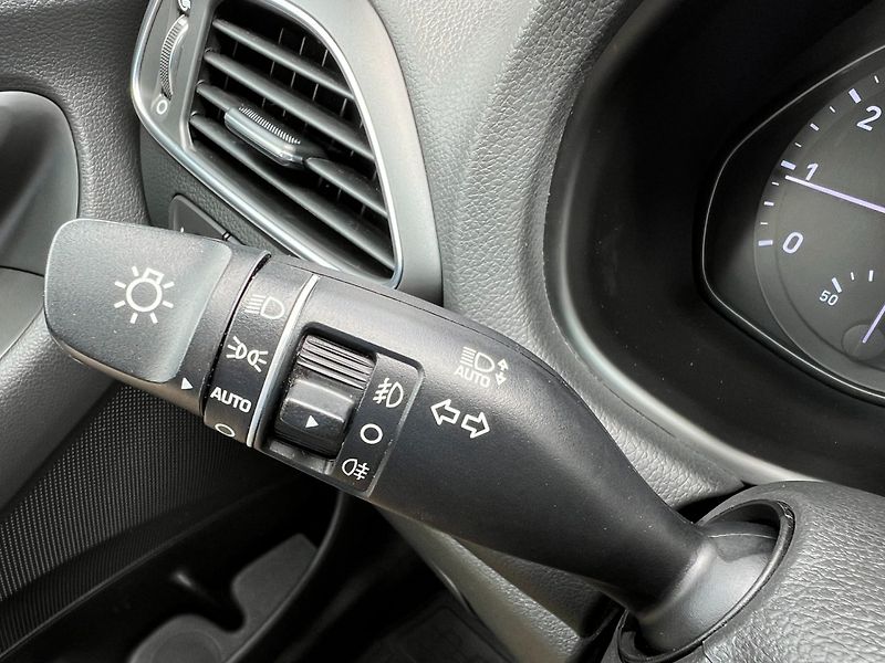 Hyundai i30 (2020) Com.1.0T-GDi Comfort ČR+1.maj. - fotka 27 z 36