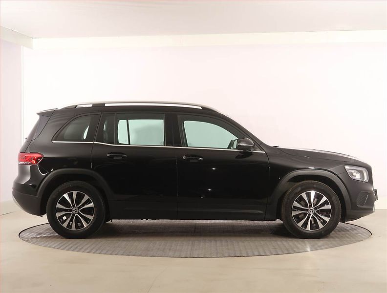 Mercedes-Benz GLB (2022) Progressive 200, digi klima - fotka 6 z 22
