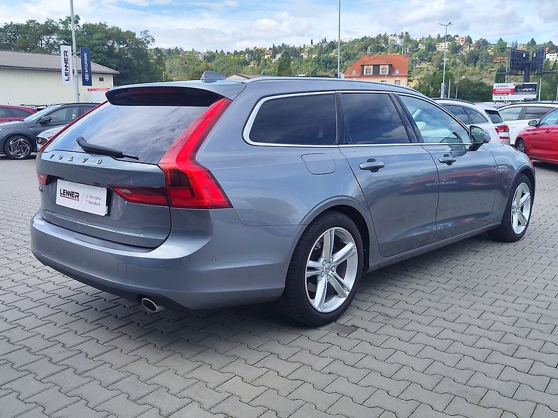 Volvo V90 D3 2.0/110kW Momentum AT - fotka 5 z 32