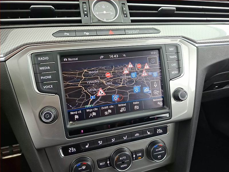 Volkswagen Passat (2017) 2.0 TDI, 4X4, Automat - fotka 13 z 17