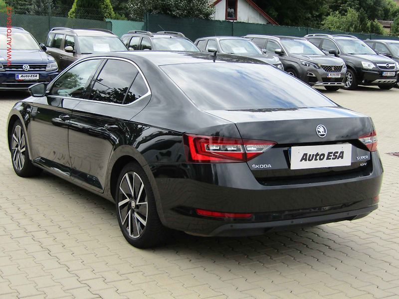 Škoda Superb (2016) 2.0 TDI 4x4, ČR, DSG, bixen - fotka 6 z 25