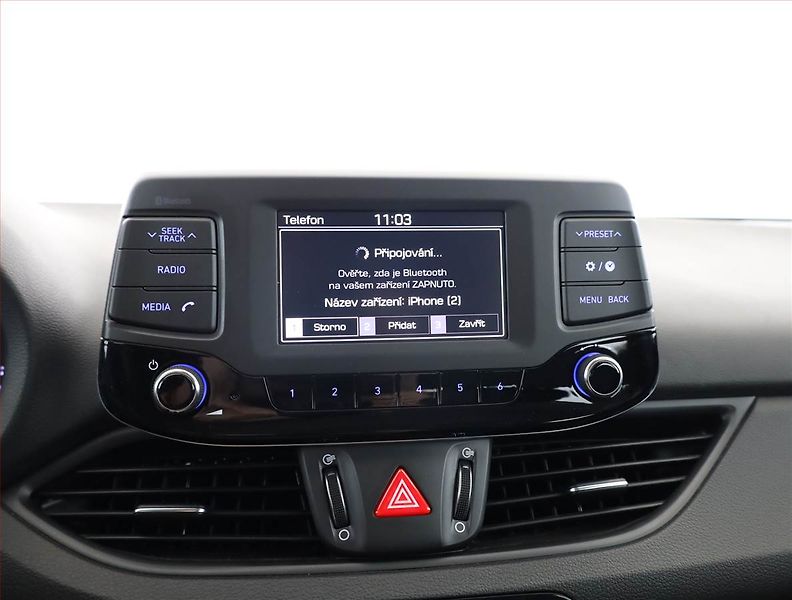Hyundai i30 (2017) 1.0 T-GDI, Serv.kniha - fotka 12 z 17
