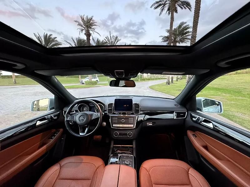 Mercedes-Benz GLE (2017) Silné SUV 4Matic s V6 - fotka 10 z 19