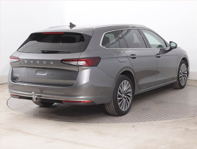 Škoda Superb (2024) Laurin&Klement 2.0 TDI - fotka 5 z 18