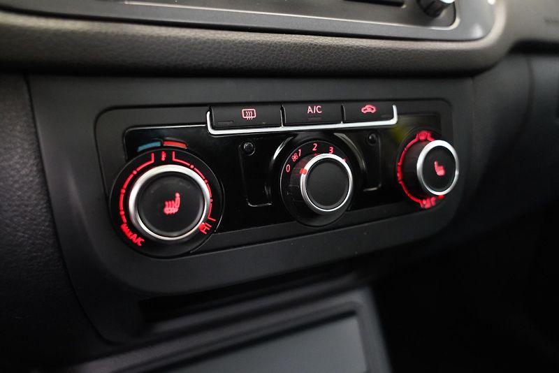 Volkswagen Tiguan - fotka 10 z 24