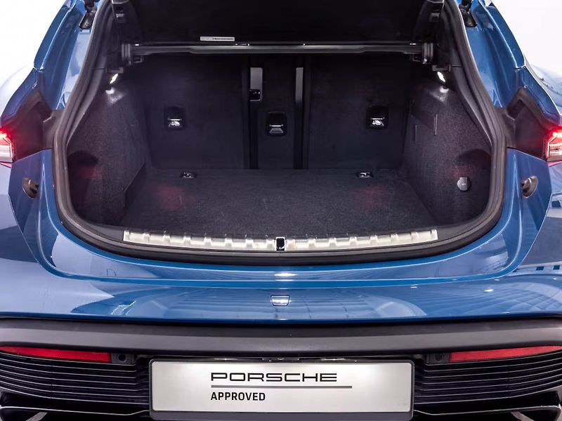 Porsche Taycan Turbo Sport Turismo HuD InnoDr - fotka 21 z 21