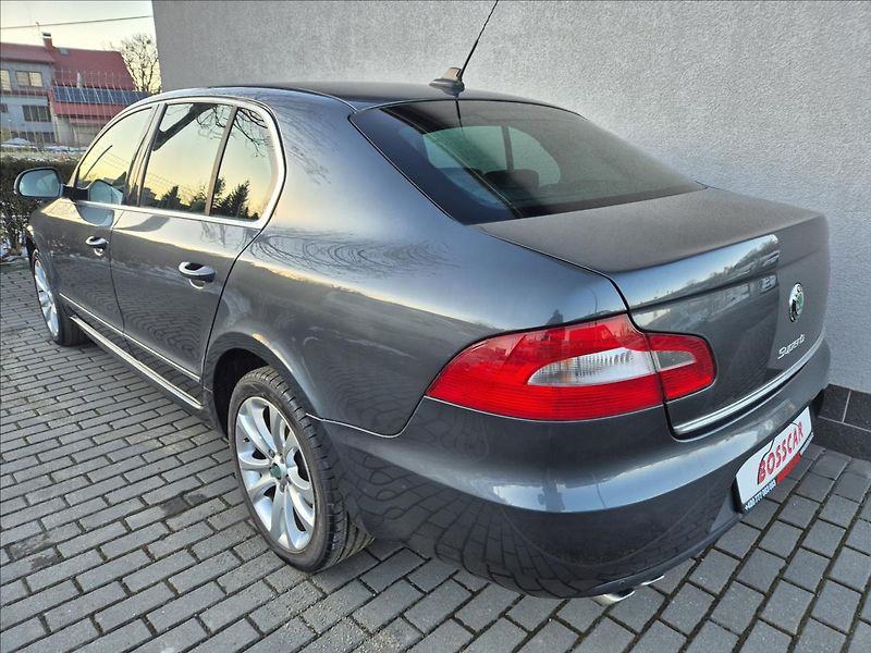 Škoda Superb 2,0 TDI 125KW DSG Kůže Xenon - fotka 4 z 33