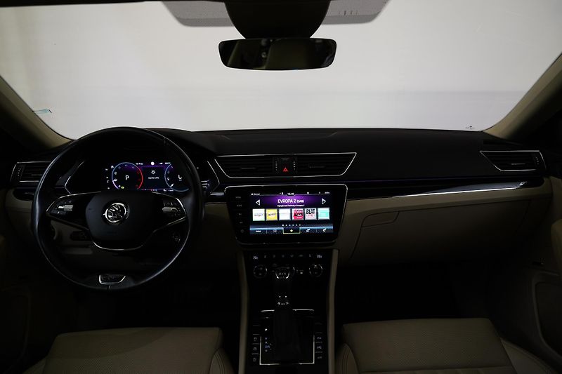 Škoda Superb - fotka 6 z 6