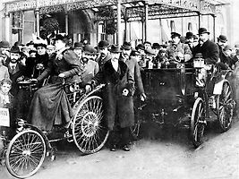 Automobily v roce 1896.