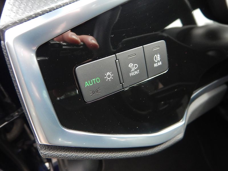 Audi Q3 S-LINE 1.5 TFSI, ČR, DSG - fotka 26 z 31
