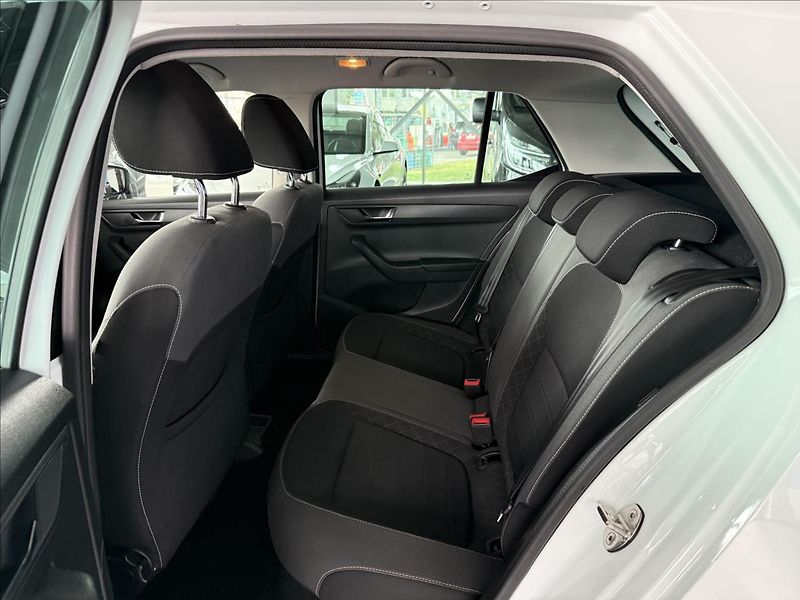 Škoda Fabia 1,0   MPI 55kW,SERVISNÍ KNÍŽKA - fotka 22 z 22