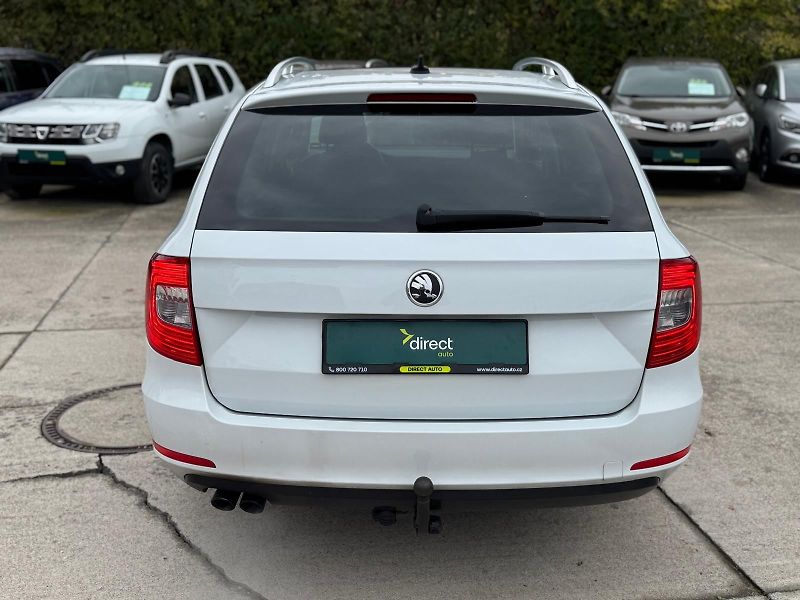 Škoda Superb - fotka 9 z 15