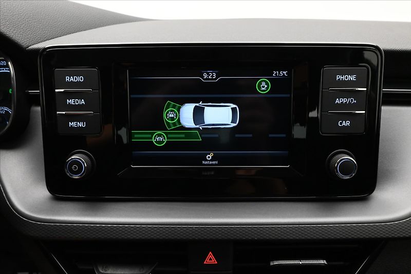 Škoda Scala 1,6 TDI 85 kW DSG Ambition Zár - fotka 19 z 29