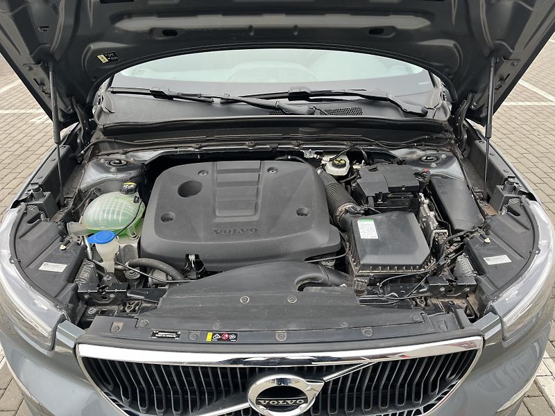 Volvo XC40 D3 Automat ČR 1.majitel - fotka 38 z 45