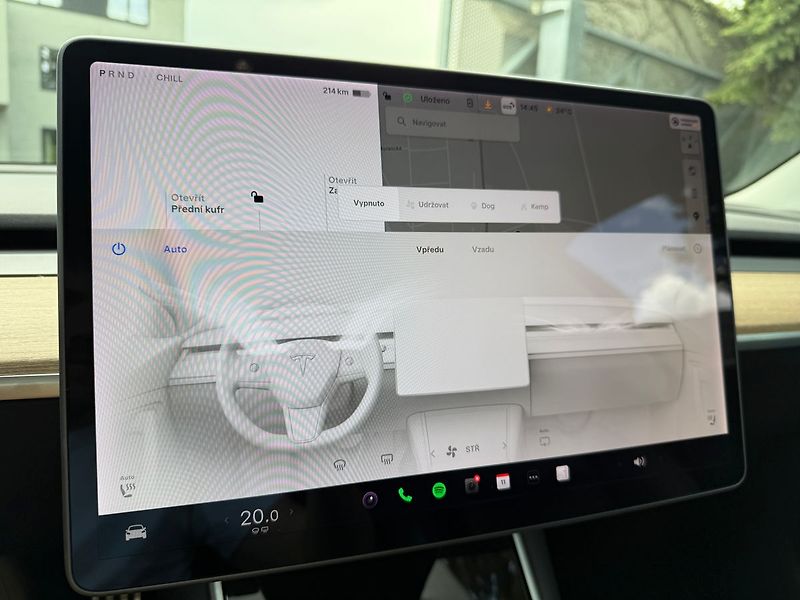 Tesla Model 3 Long Range AWD - fotka 15 z 38