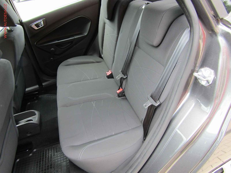 Ford Fiesta (2015) 1.2i, ČR, AC - fotka 10 z 17