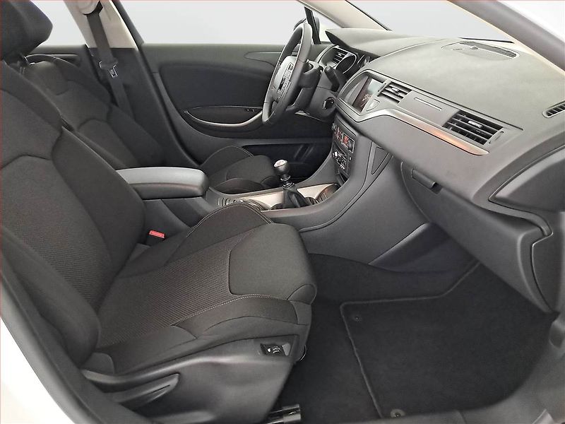 Citroën C5 (2014) 2.0 HDi, Serv.kniha, Navi - fotka 9 z 15