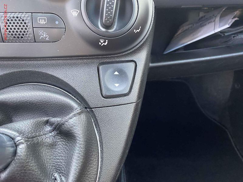 Fiat 500 (2015) 1.2i, Sport, +kola - fotka 14 z 16