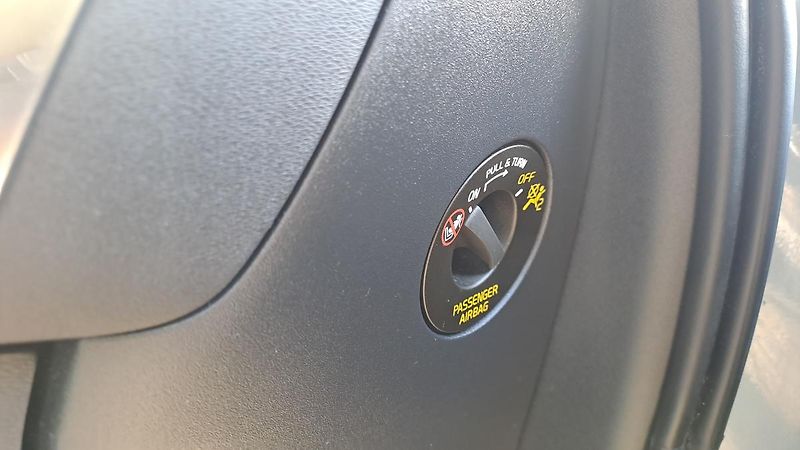 Volvo V90 2.0 D4 Momentum NAVI Automat - fotka 9 z 33