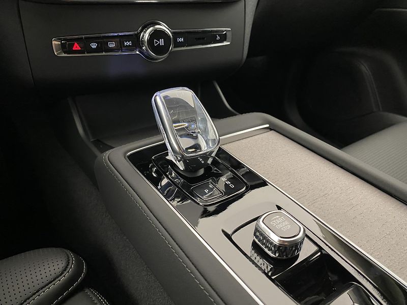 Volvo XC90 (2026) T8 AWD Plug-in BRIGHT PLUS 7m - fotka 38 z 73