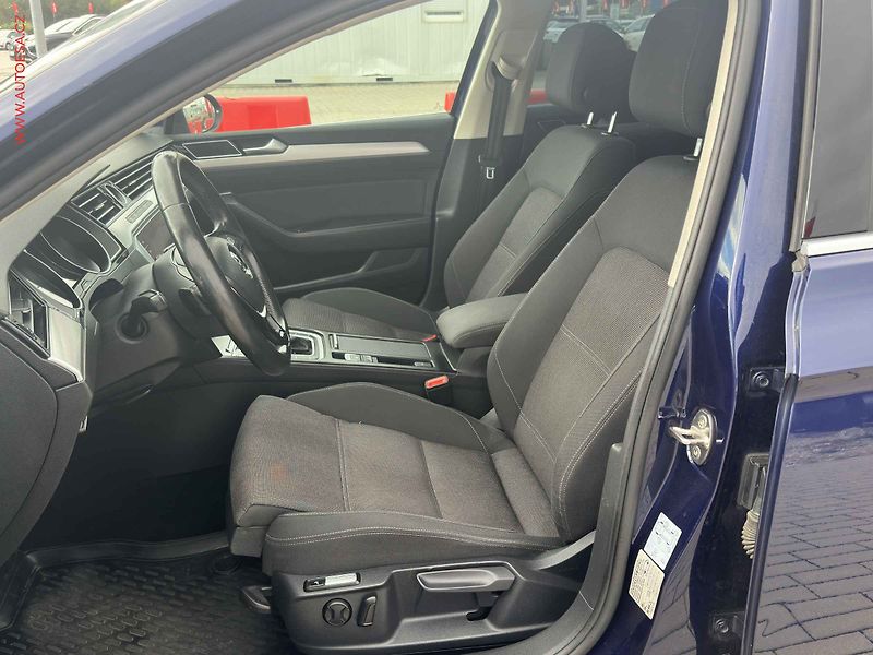 Volkswagen Passat (2019) 2.0 TDi, 2.maj, DSG, navi. - fotka 9 z 26