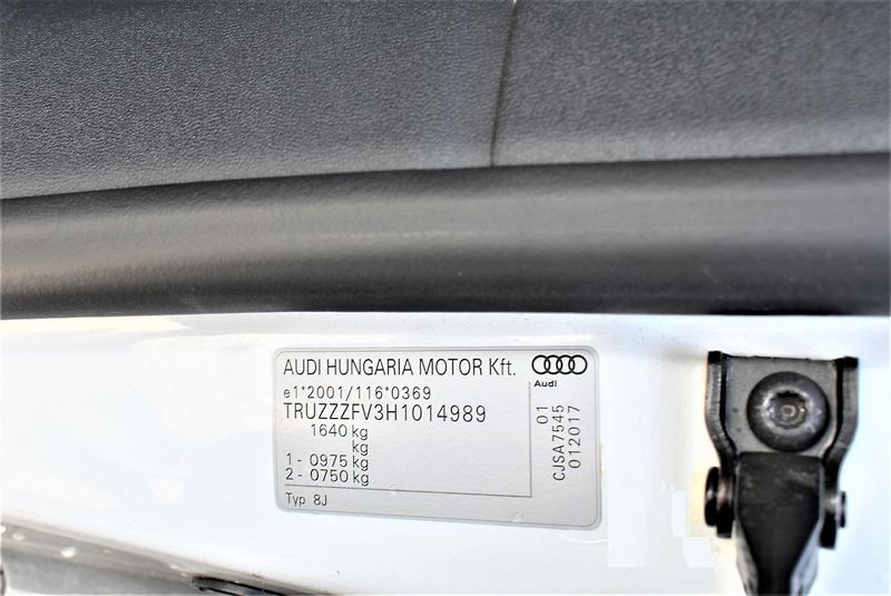 Audi TT 1.8TFSI S-Line Cabrio,B&O - fotka 48 z 50
