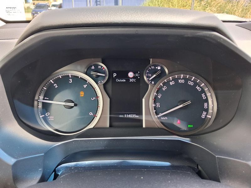 Toyota Land Cruiser 2.8 D-4D Executive AT - fotka 16 z 30