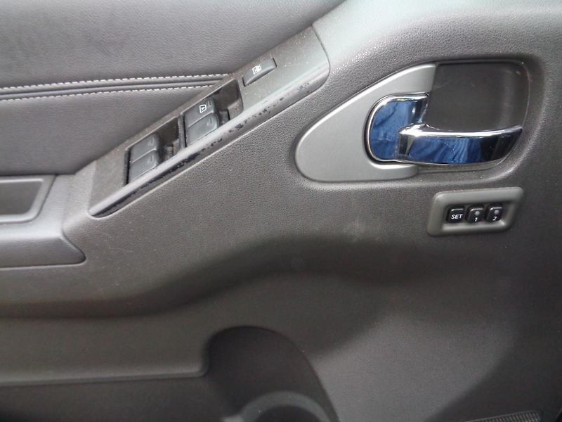 Nissan Pathfinder 3,0 - fotka 12 z 16